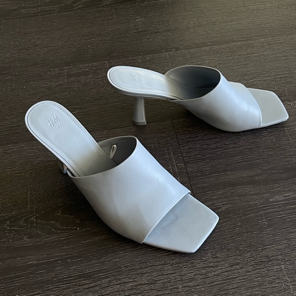 H&M Heels - Picture 2 of 4